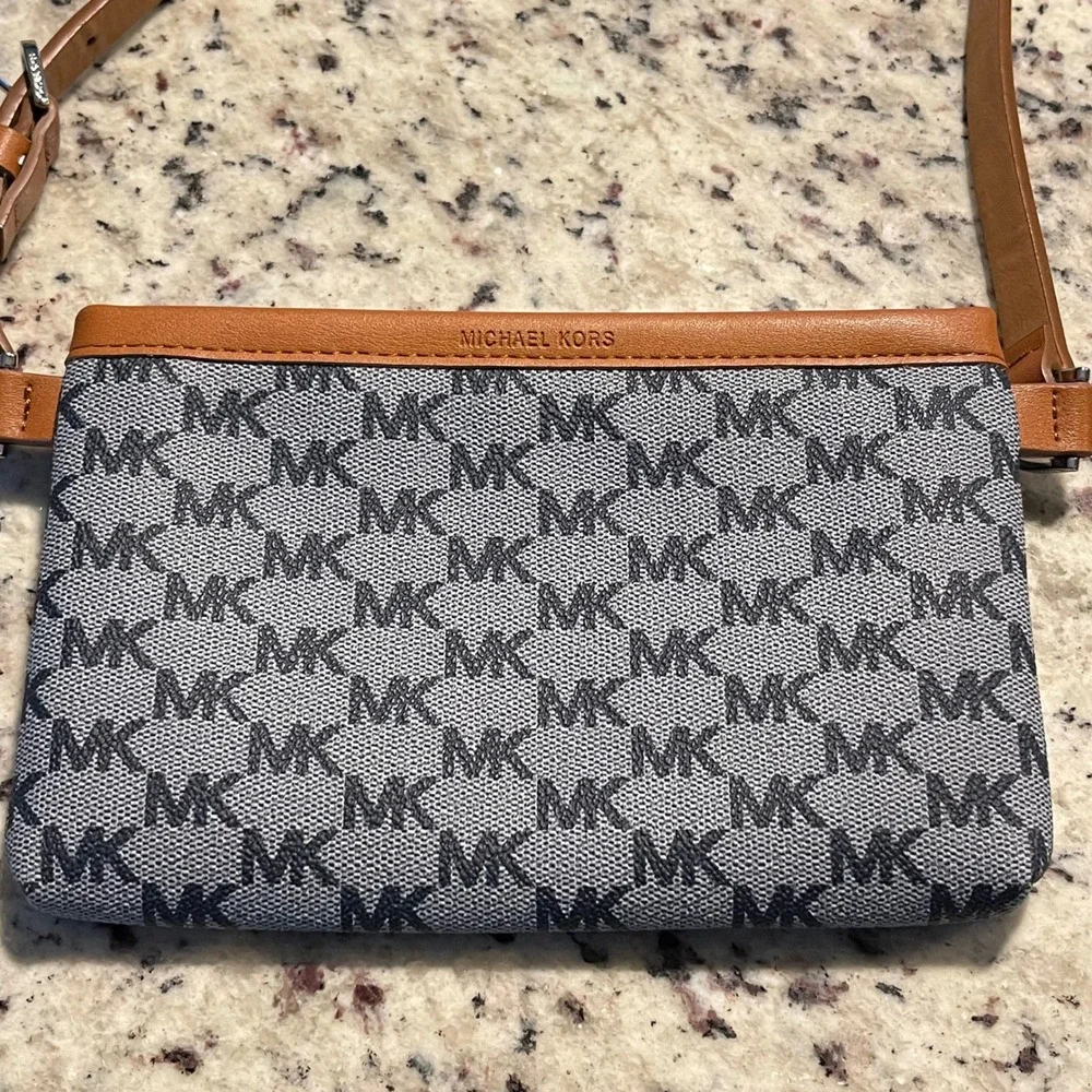 Michael Kors‎ Shoulder Bag Women Small Gray Brown Monogram Y2K Preppy Logo - Picture 2 of 7